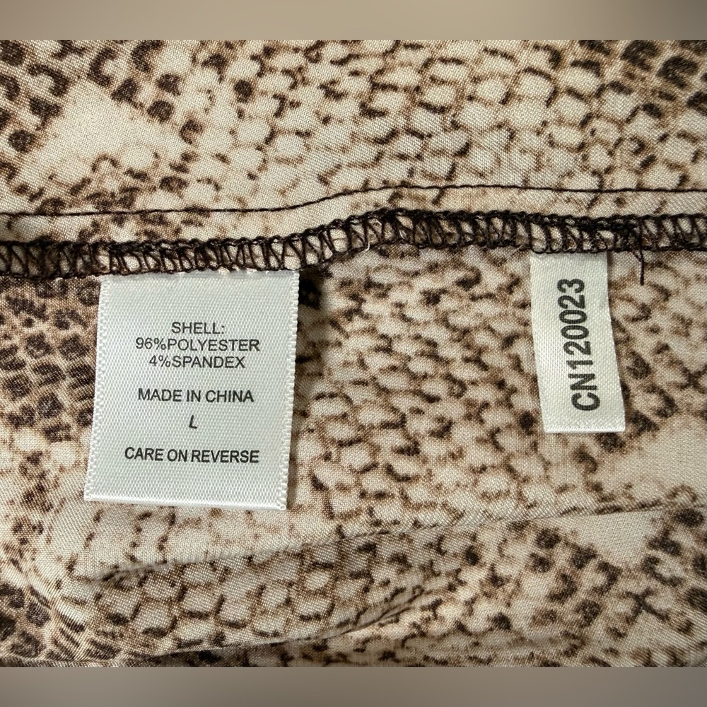 7th Avenue Design Studio Snake Reptile Print Midi Skirt Front Slit Stretch L - Picture 6 of 6